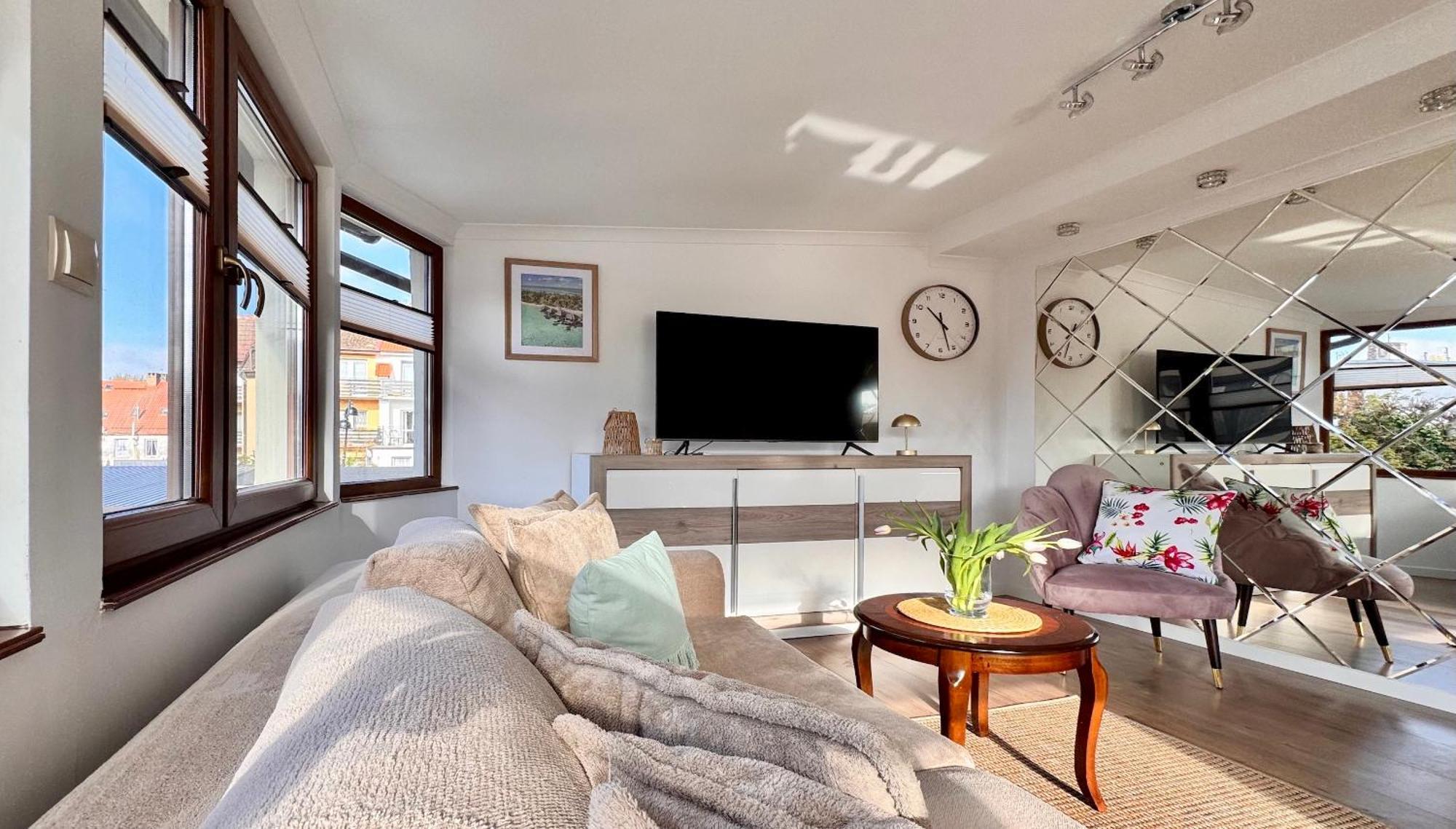 Apartamenty Marea Rentals Beniowskiego Устка Екстериор снимка