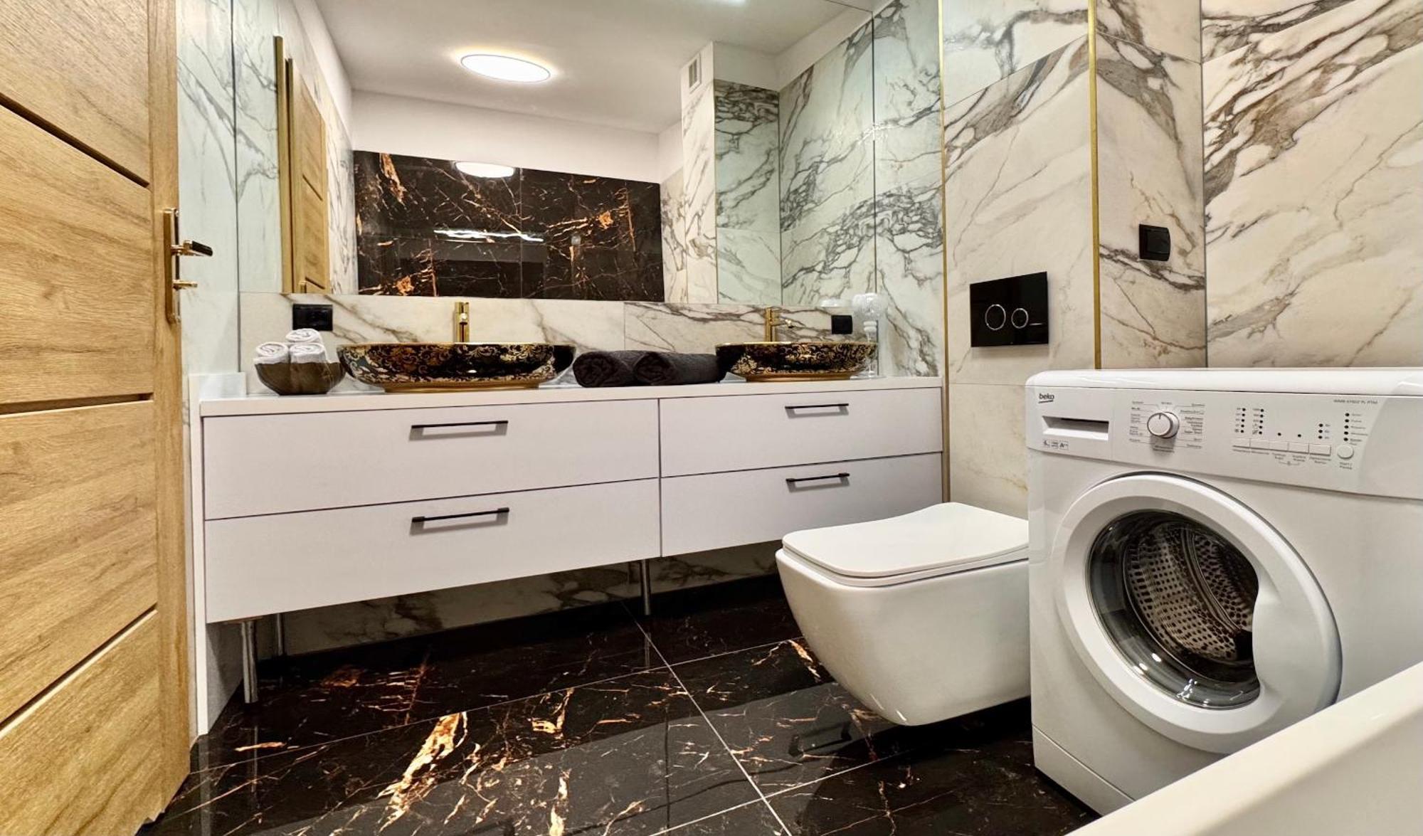 Apartamenty Marea Rentals Beniowskiego Устка Екстериор снимка